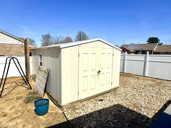 $350,000 | 4726 Fox Ridge Court, Columbus, IN 47203