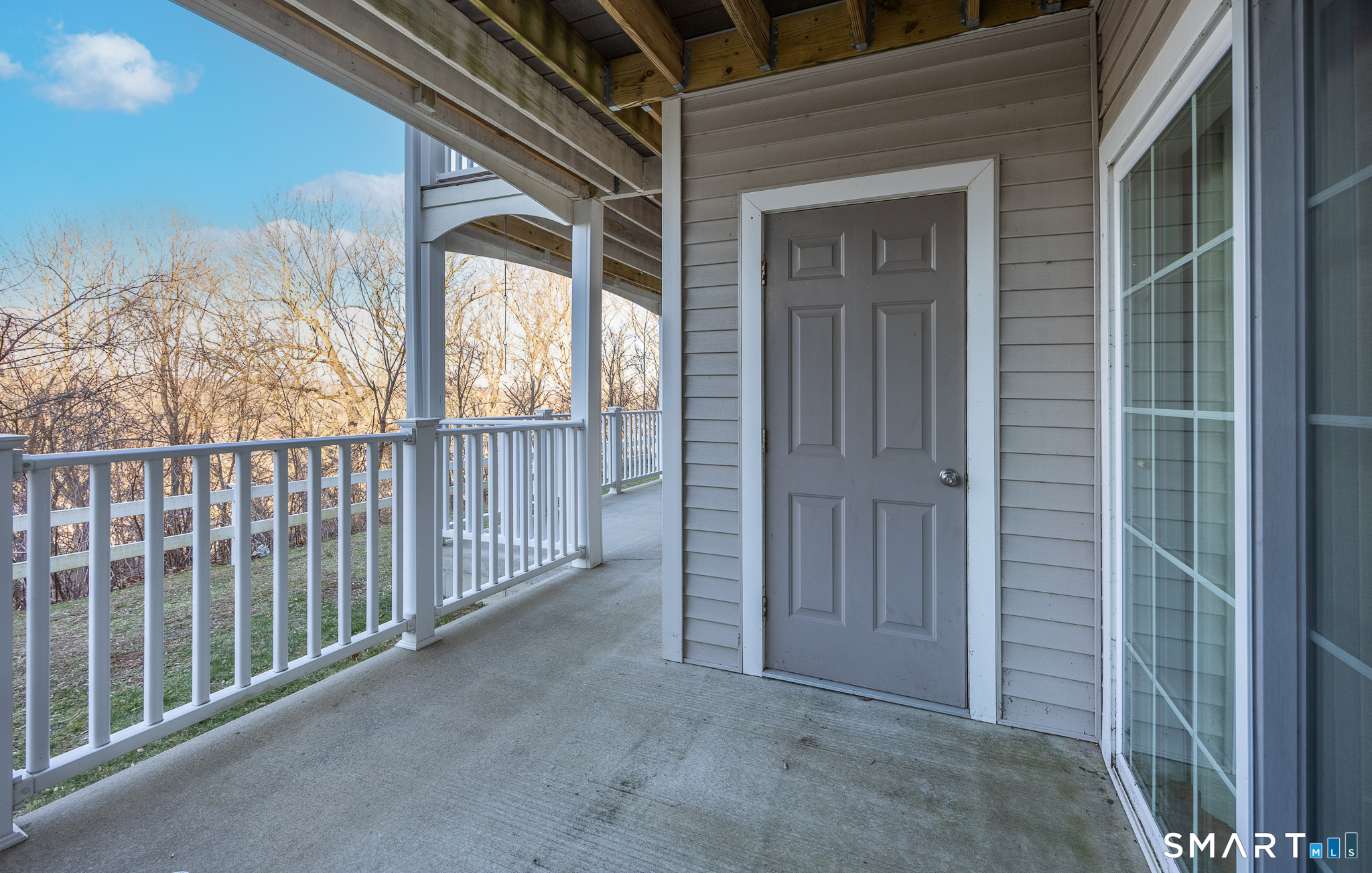 95 South Ridge Lane, Unit FGL2 Berlin, CT 06037 - Photo 26 of 33 a view of a balcony