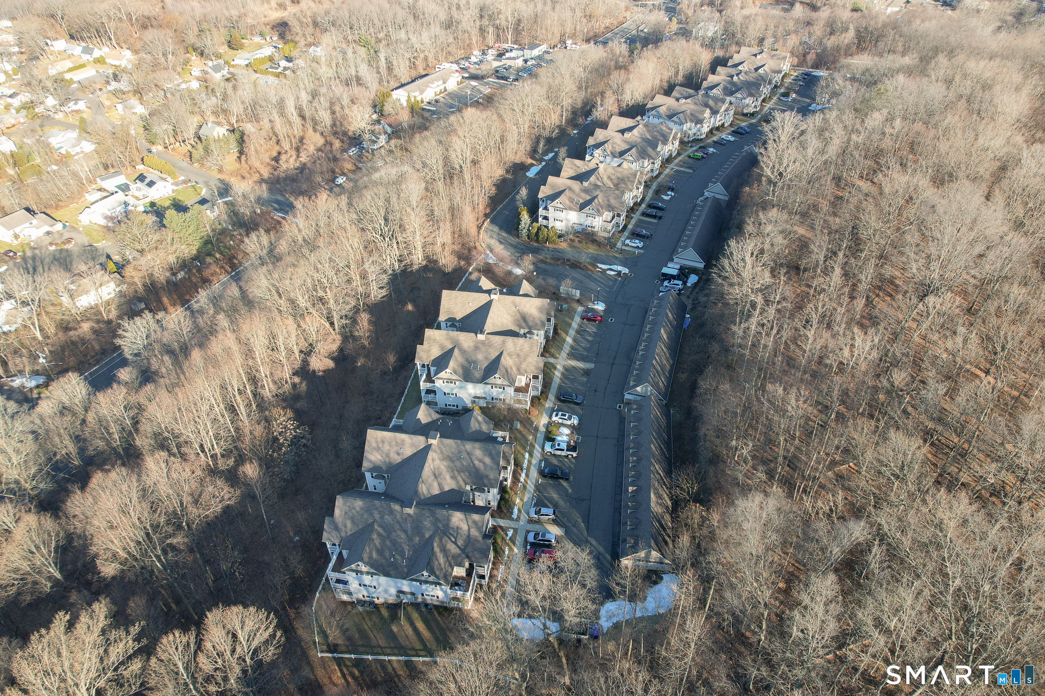 95 South Ridge Lane, Unit FGL2 Berlin, CT 06037 - Photo 33 of 33 a vase of flowers sitting on a table