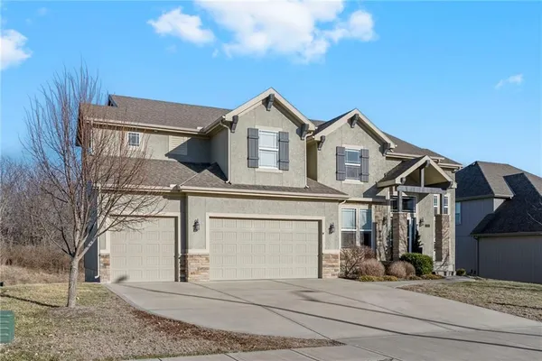 $635,000 | 11201 North Wabash Avenue, Kansas City, MO 64155