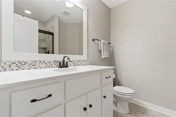 $635,000 | 11201 North Wabash Avenue, Kansas City, MO 64155