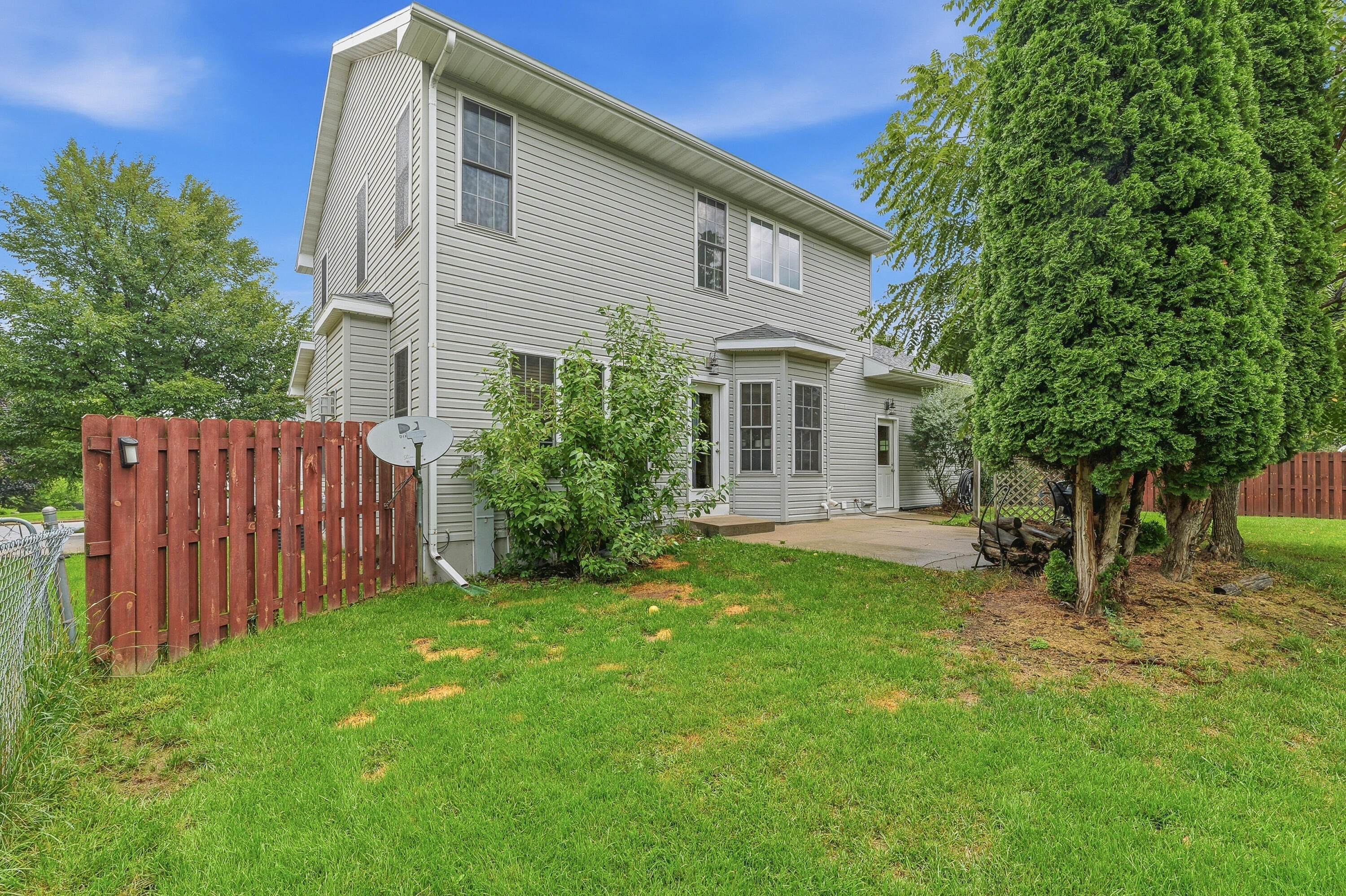 141 Sauthoff Road Madison, WI 53704 - Photo 30 of 35 Back