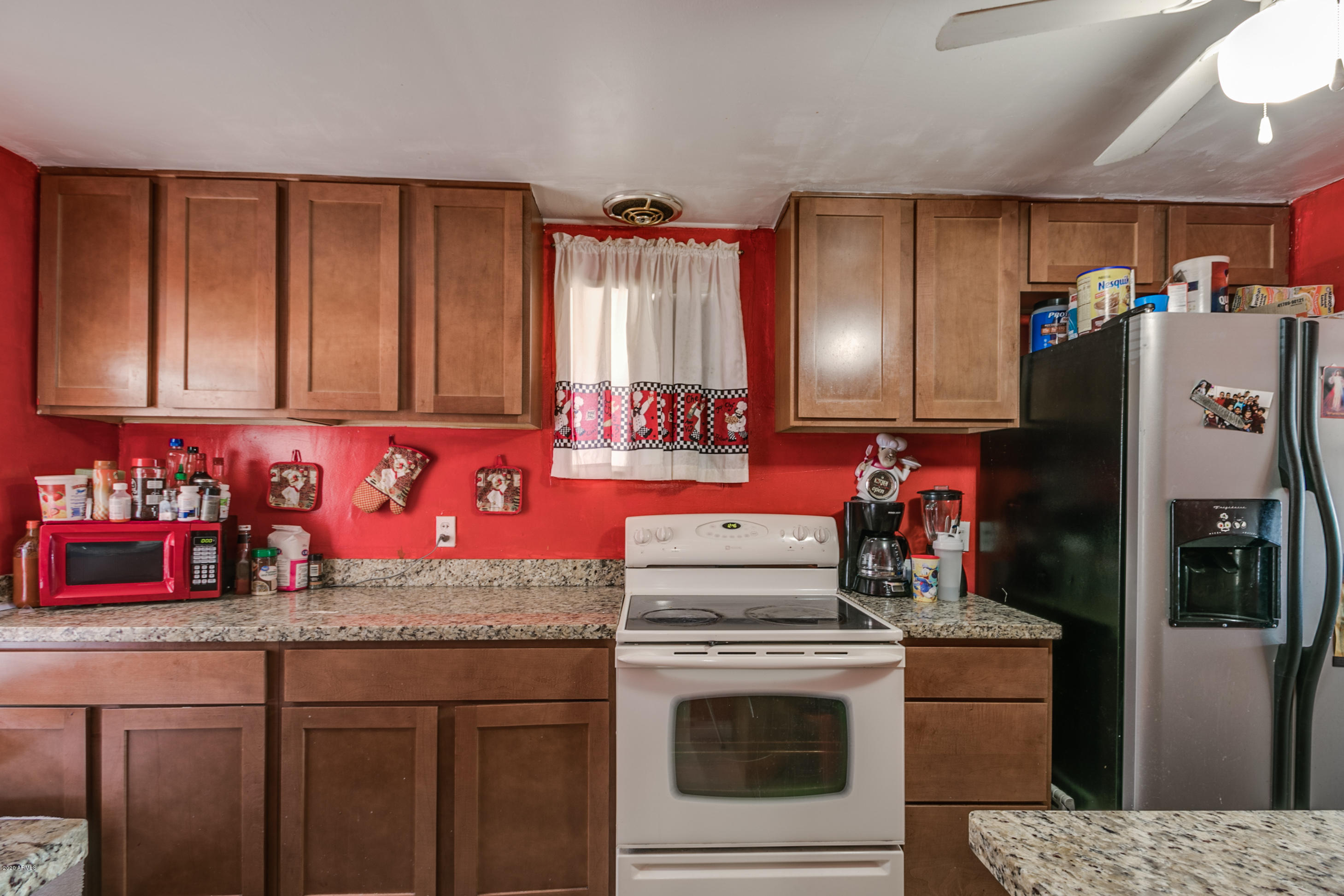 3537 West Granada Road Phoenix, AZ 85009 - Photo 5 of 40 Main House Kitchen