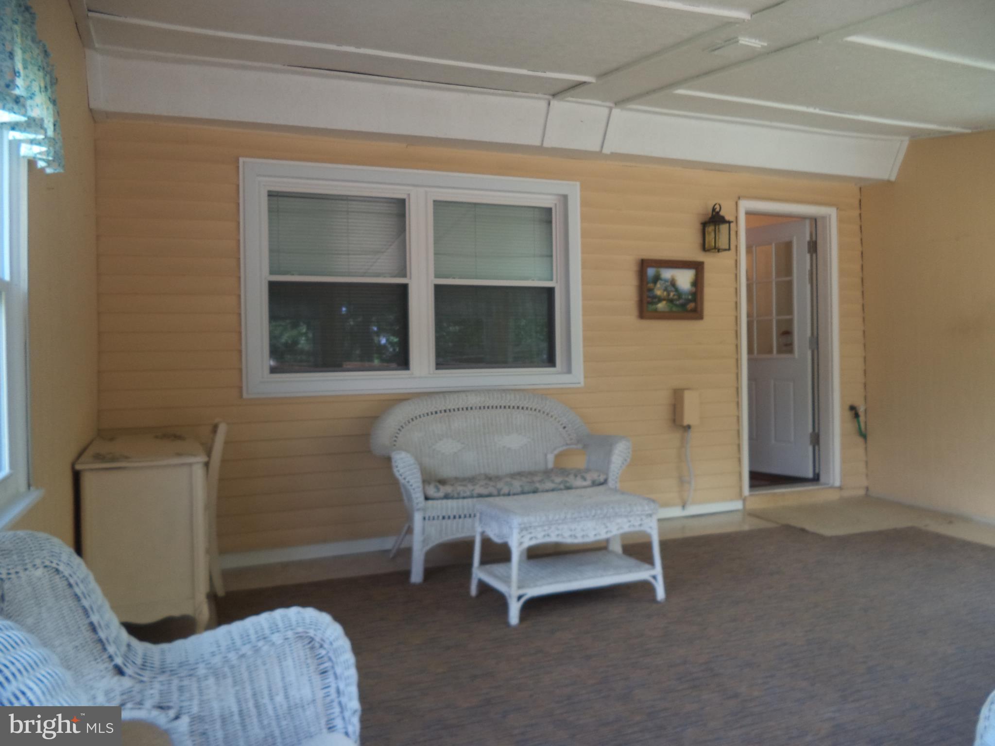2200 Maple Road Baltimore, MD 21219 - Photo 13 of 25 Sunroom View