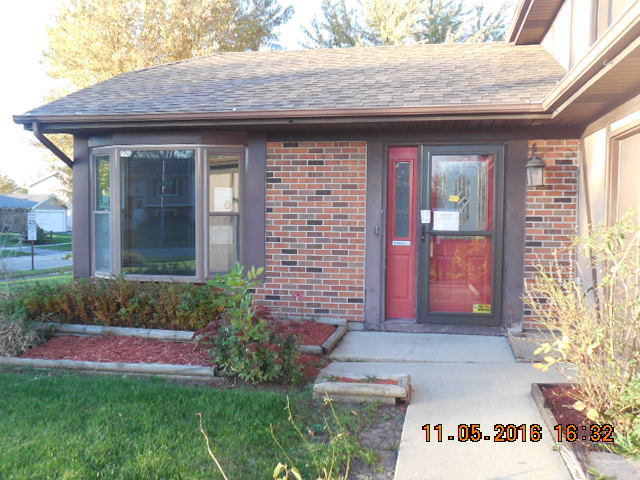 632 Rockhurst Road Bolingbrook, IL 60440 - Photo 3 of 19