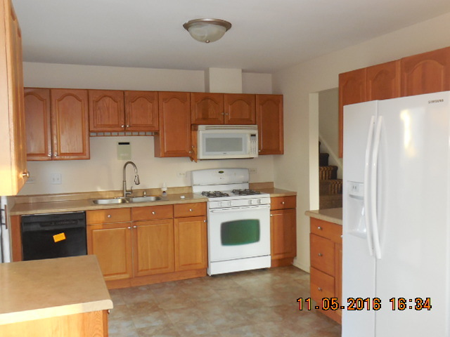 632 Rockhurst Road Bolingbrook, IL 60440 - Photo 5 of 19