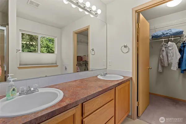 $490,000 | 20505 190th Avenue East, Orting, WA 98360