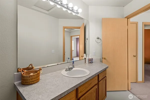 $490,000 | 20505 190th Avenue East, Orting, WA 98360