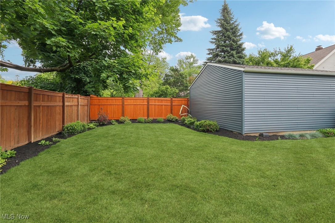 3079 Corydon Road Cleveland, OH 44118 - Photo 46 of 50 View of yard
