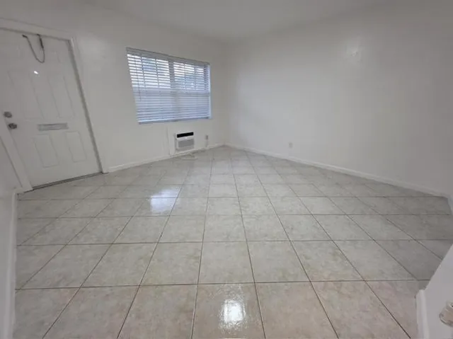 $1,495 | 1329 Northeast 17th Avenue, Unit 2, Fort Lauderdale, FL 33304