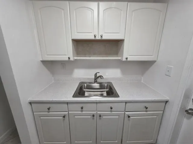 $1,495 | 1329 Northeast 17th Avenue, Unit 2, Fort Lauderdale, FL 33304