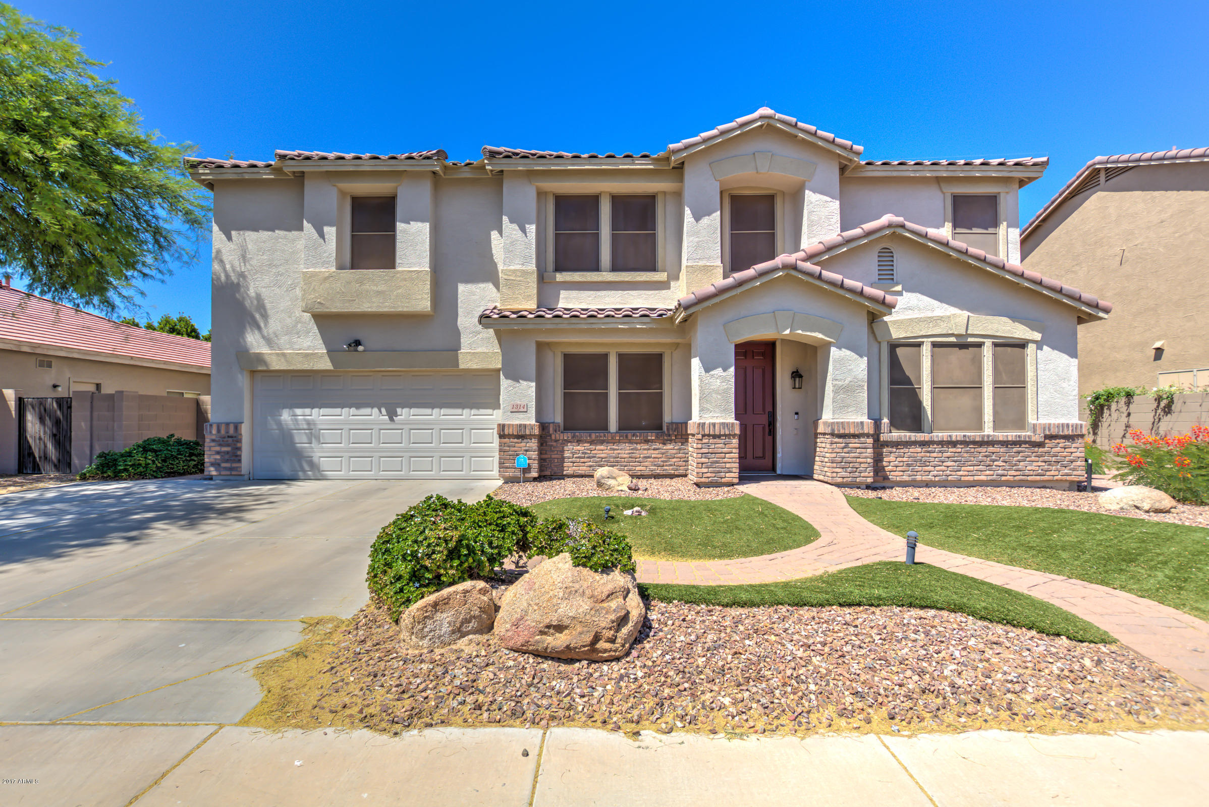 1314 East Pedro Road Phoenix, AZ 85042 - Photo 1 of 73 1314 E Pedro Rd-2