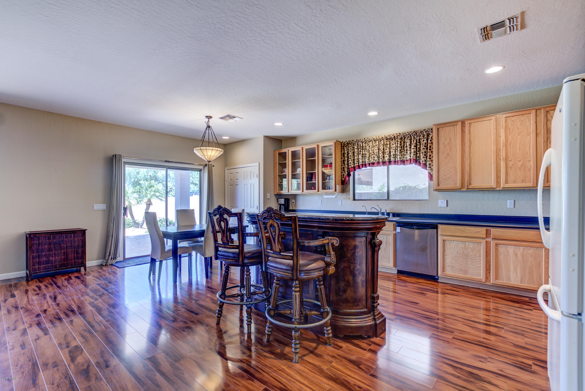 1314 East Pedro Road Phoenix, AZ 85042 - Photo 11 of 73 1314 E Pedro Rd-15
