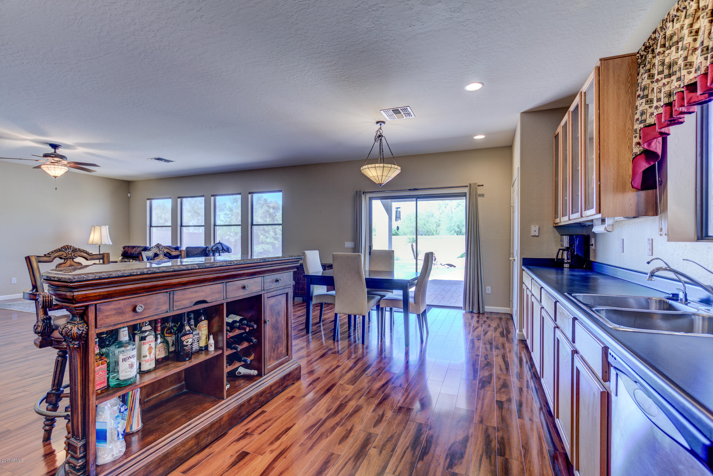 1314 East Pedro Road Phoenix, AZ 85042 - Photo 12 of 73 1314 E Pedro Rd-16