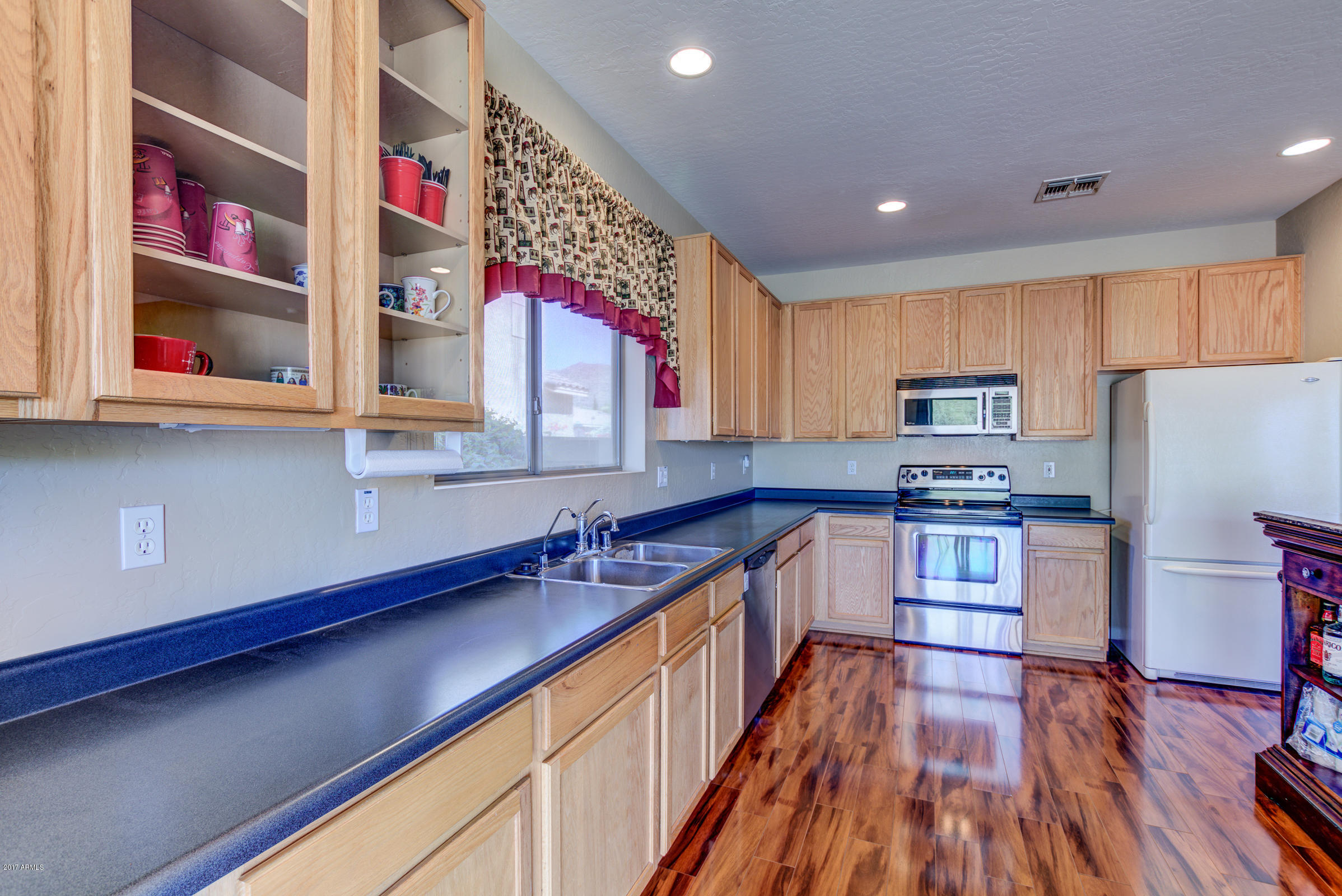 1314 East Pedro Road Phoenix, AZ 85042 - Photo 15 of 73 1314 E Pedro Rd-19