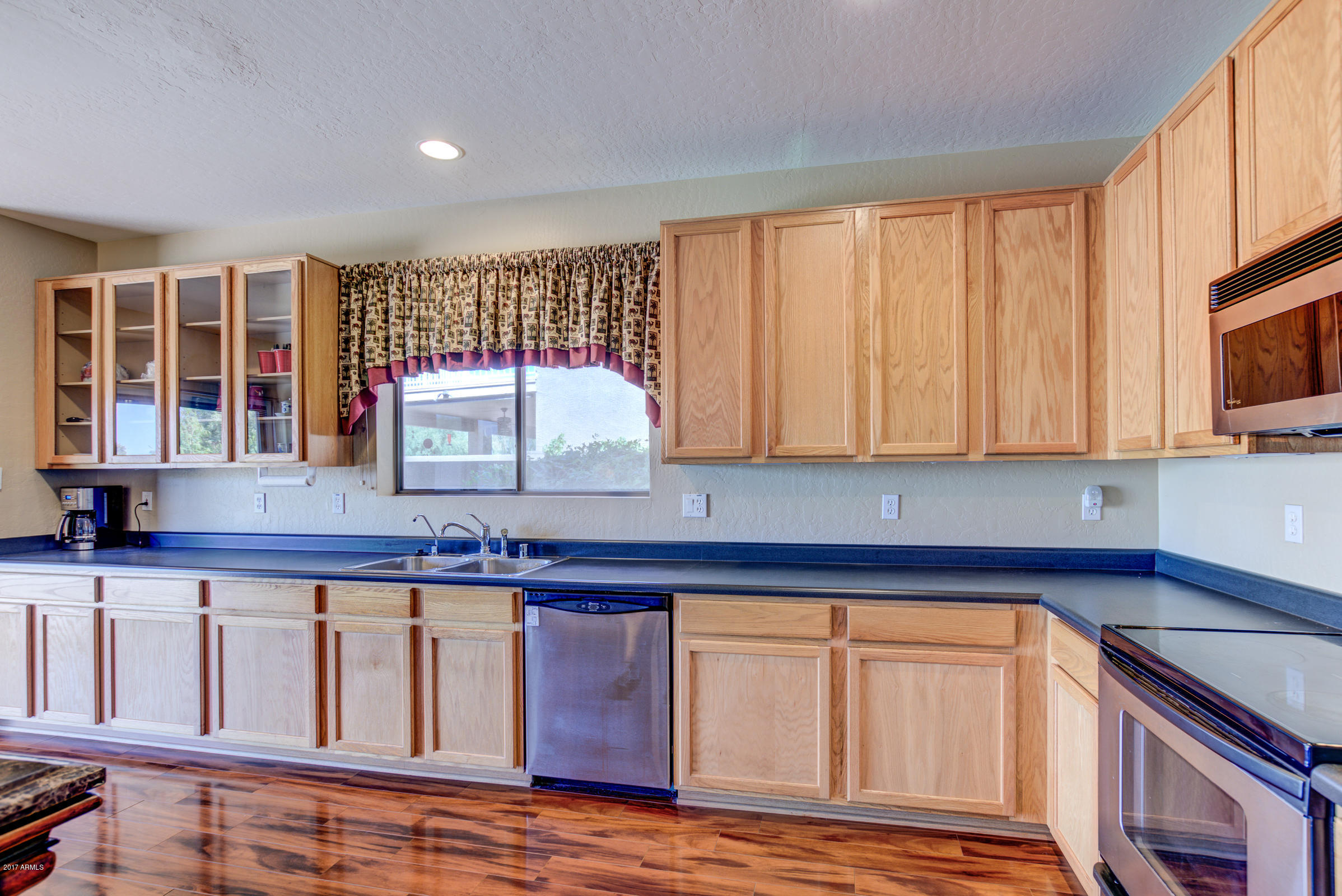 1314 East Pedro Road Phoenix, AZ 85042 - Photo 16 of 73 1314 E Pedro Rd-20