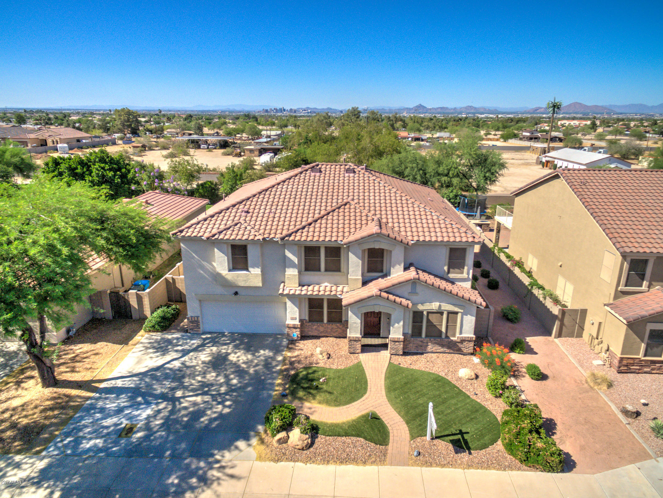 1314 East Pedro Road Phoenix, AZ 85042 - Photo 63 of 73 1314 E Pedro Rd-70