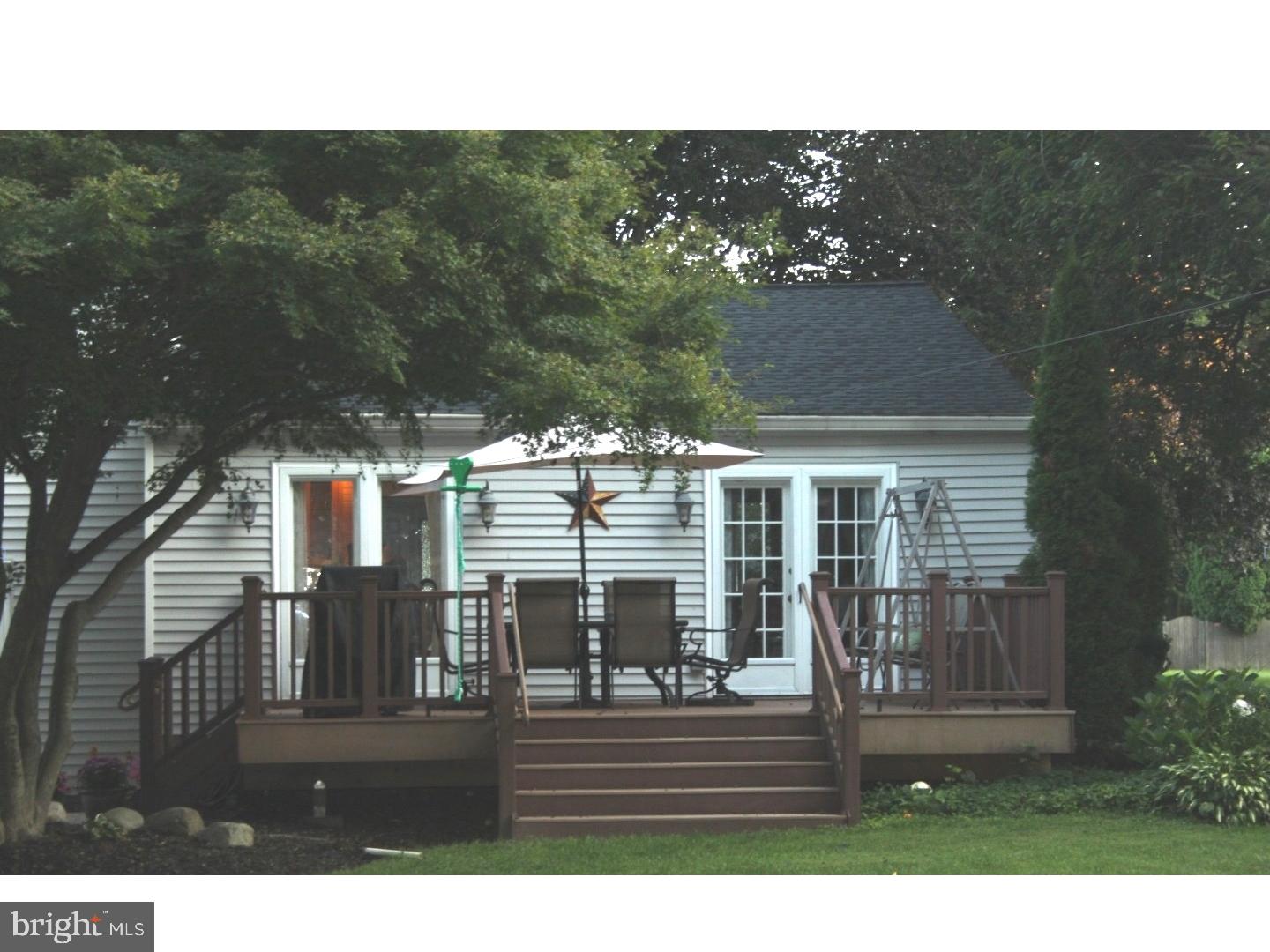 32 Karen Road Southampton, PA 18966 - Photo 22 of 24 Deck