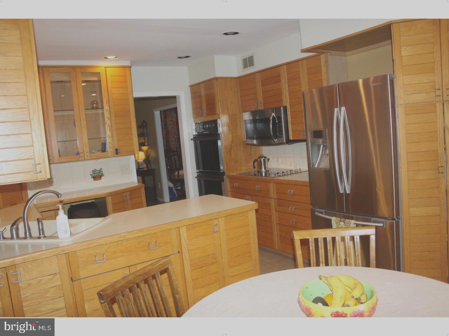 32 Karen Road Southampton, PA 18966 - Photo 9 of 24 Kitchen