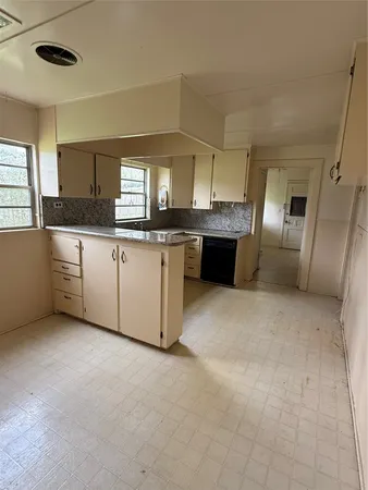 $210,000 | 208 East State Street, Eagle Lake, TX 77434