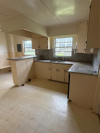 $210,000 | 208 East State Street, Eagle Lake, TX 77434