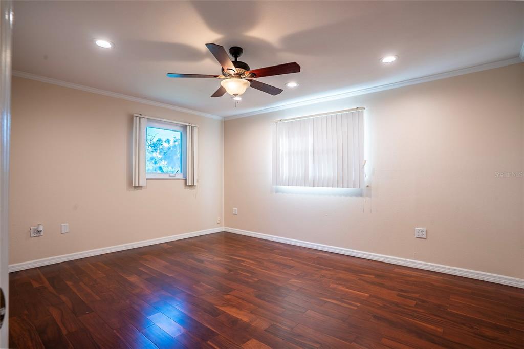 7324 Phillips Street Sarasota, FL 34243 - Photo 13 of 21