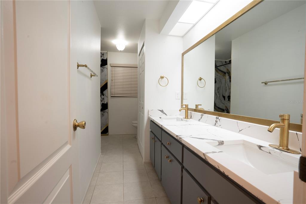 7324 Phillips Street Sarasota, FL 34243 - Photo 16 of 21