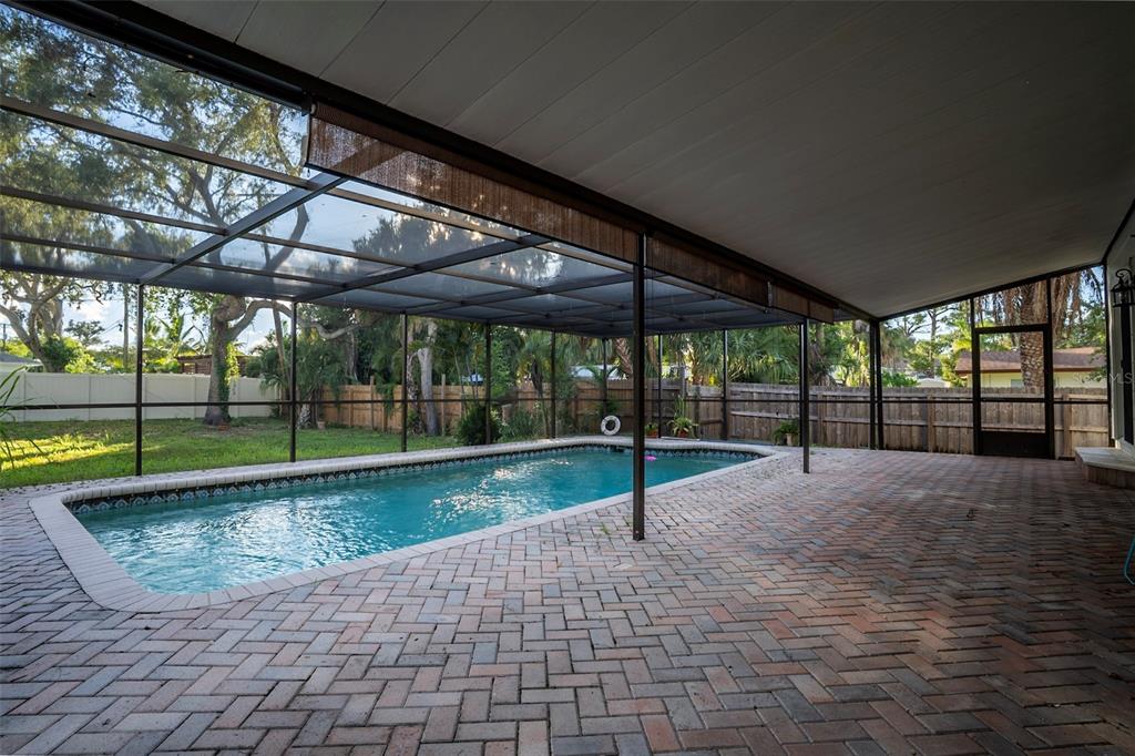 7324 Phillips Street Sarasota, FL 34243 - Photo 17 of 21