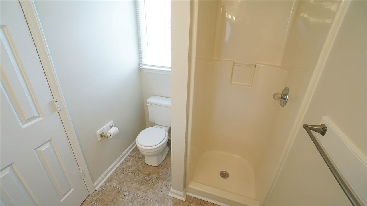 4488 South Shiloh Road Garner, NC 27529 - Photo 17 of 28 Master BAth
