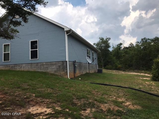 2698 Stallings Road Chipley, FL 32428 - Photo 3 of 32