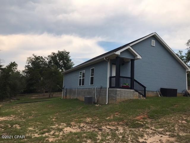 2698 Stallings Road Chipley, FL 32428 - Photo 4 of 32