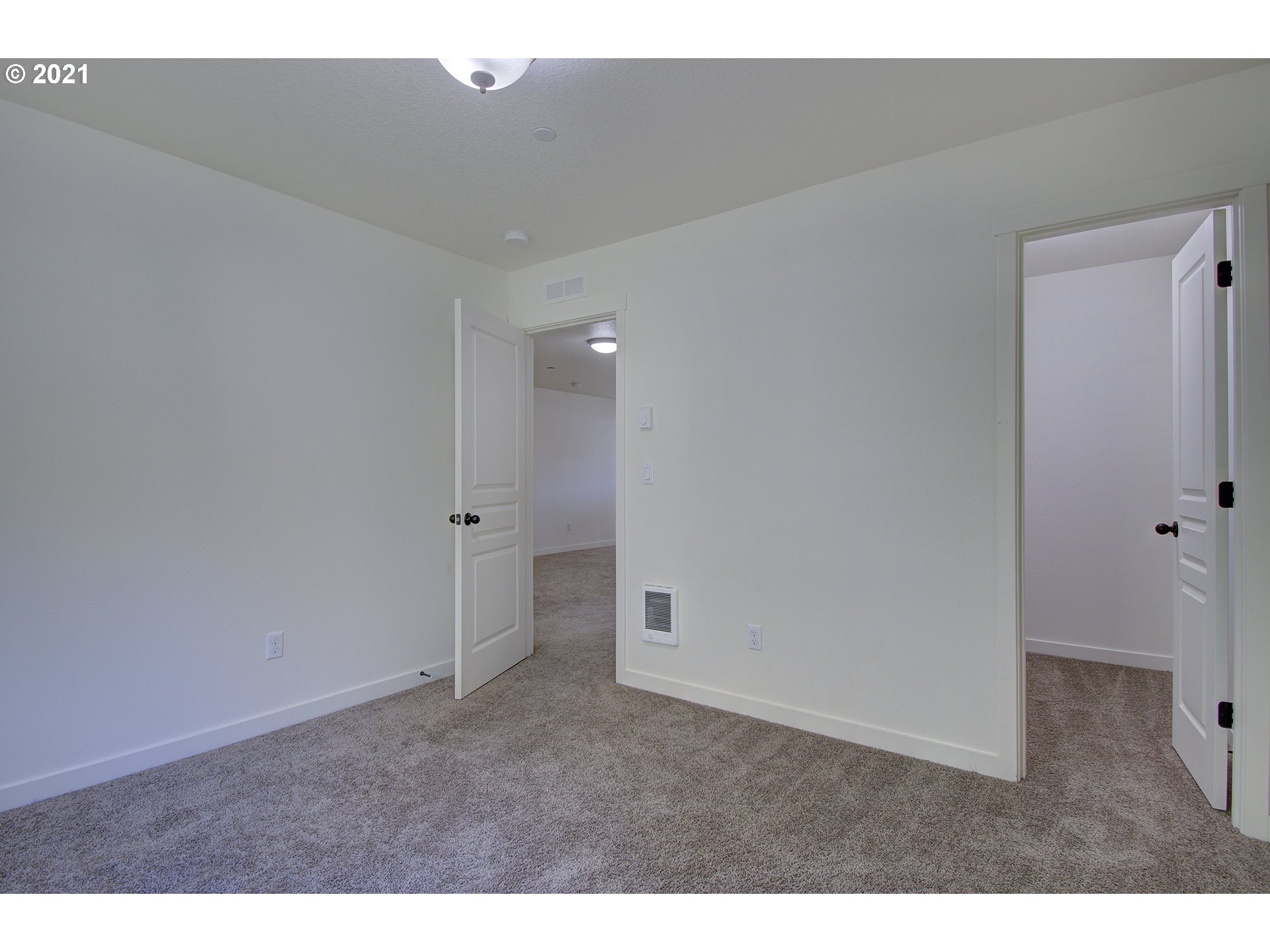 162 North 41st Place Ridgefield, WA 98642 - Photo 26 of 29 a view of an empty room