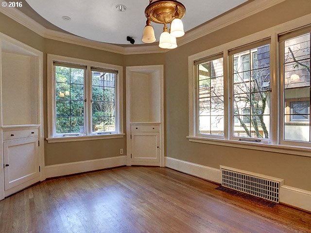 2828 Southwest Fairview Boulevard Portland, OR 97205 - Photo 6 of 30 Dining Room