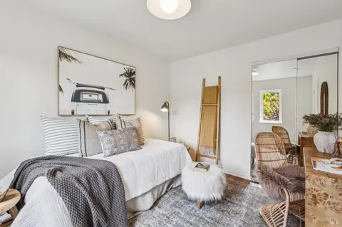 $1,300,000 | 220 Donahue Street, Sausalito, CA 94965