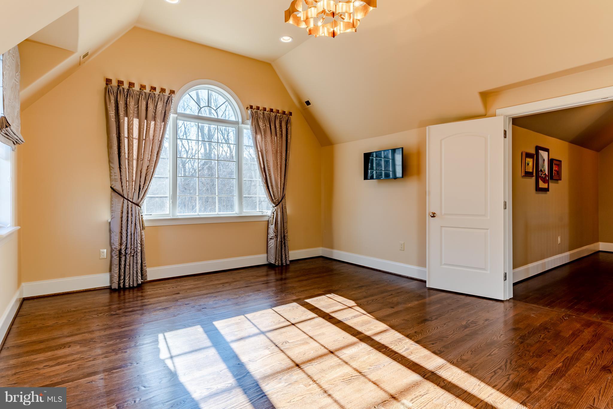 240 Valley Ridge Road Haverford, PA 19041 - Photo 19 of 35 MASTER BEDROOM SUITE
