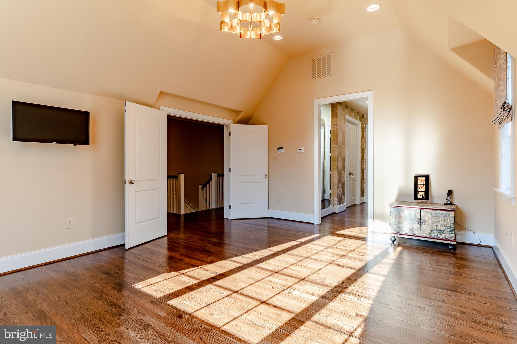 240 Valley Ridge Road Haverford, PA 19041 - Photo 20 of 35 MASTER BEDROOM SUITE