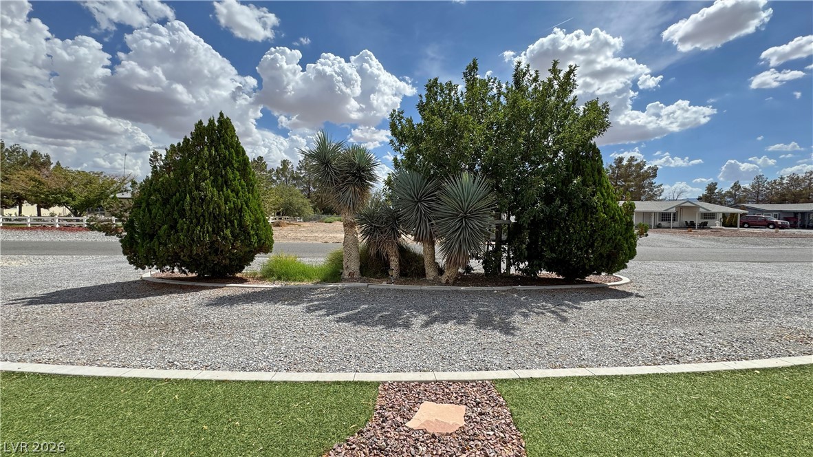 5600 Doubletree Road Pahrump, NV 89061 - Photo 7 of 63 Frontyard