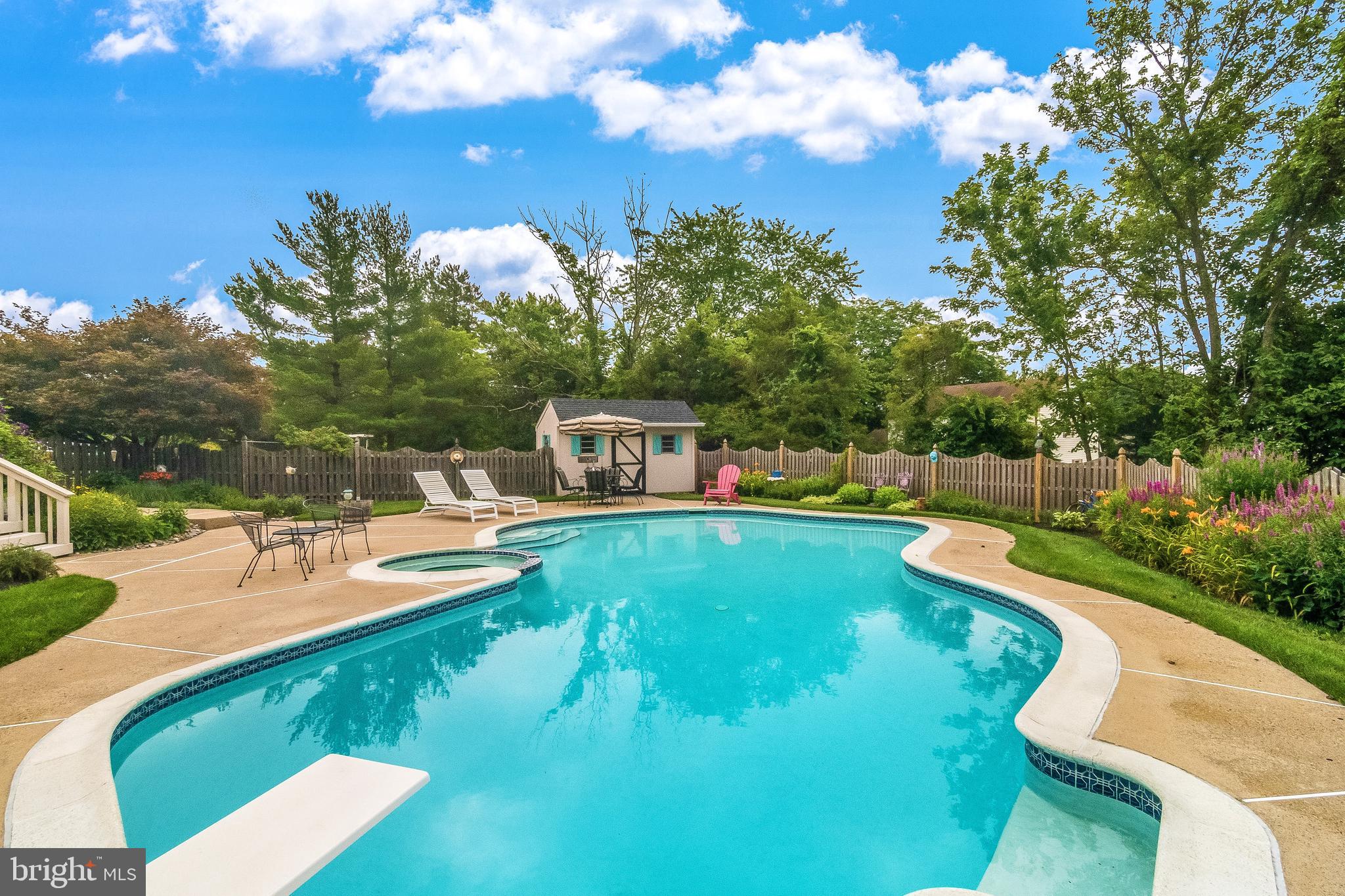 16 Hampton Circle Newtown, PA 18940 - Photo 2 of 57