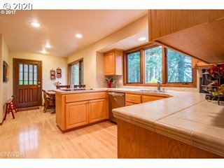 90342 Hill Road Springfield, OR 97478 - Photo 8 of 31
