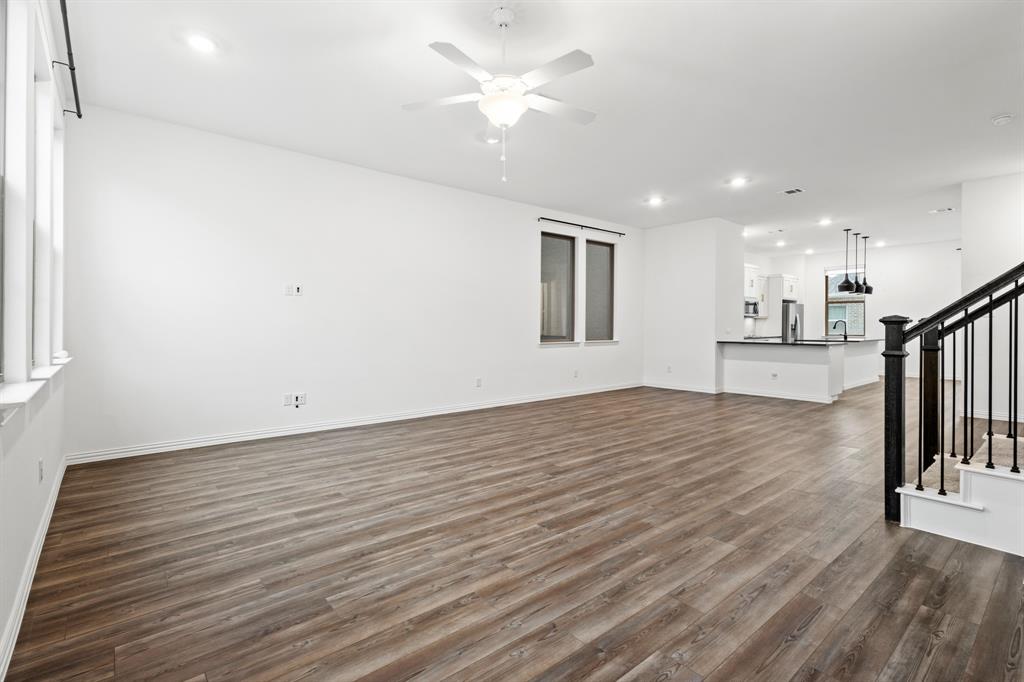 7521 Laburnam Road Dallas, TX 75228 - Photo 9 of 20