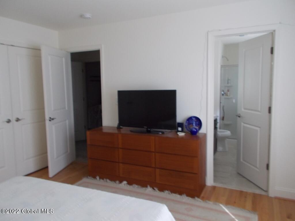 33 Reutter Drive Bethlehem, NY 12158 - Photo 12 of 19 12-12-Master-Bdrm