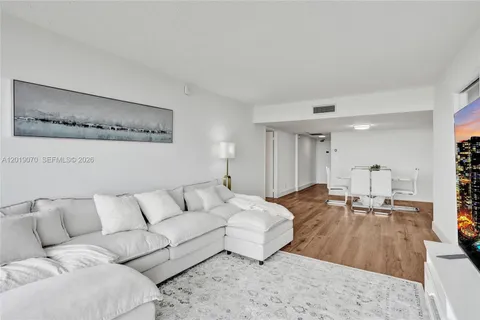 $425,000 | 20379 West Country Club Drive, Unit 1440, Aventura, FL 33180
