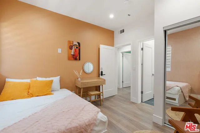 $13,989 | 1341 North Mariposa Avenue, Los Angeles, CA 90027