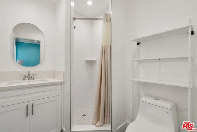 $13,989 | 1341 North Mariposa Avenue, Los Angeles, CA 90027