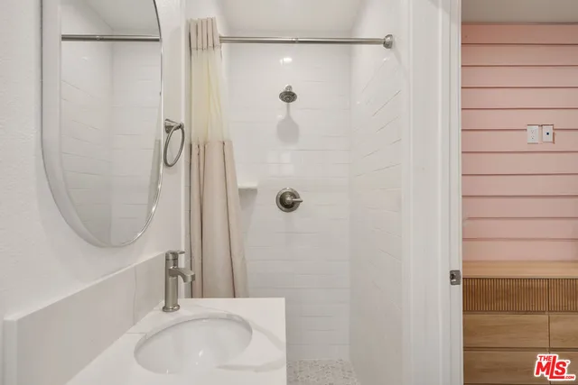 $13,989 | 1341 North Mariposa Avenue, Los Angeles, CA 90027