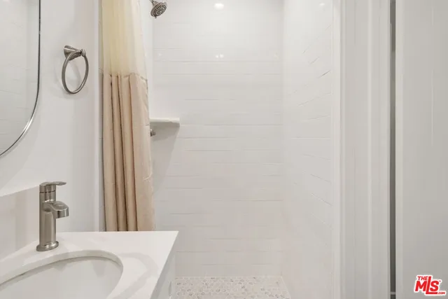 $13,989 | 1341 North Mariposa Avenue, Los Angeles, CA 90027