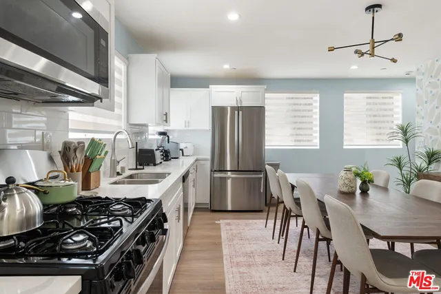 $13,989 | 1341 North Mariposa Avenue, Los Angeles, CA 90027