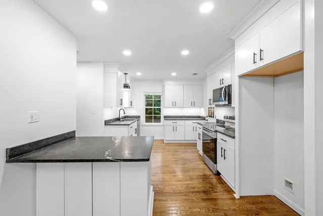 $319,000 | 3115 South Lafayette Circle, Memphis, TN 38111