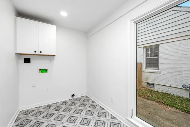 $319,000 | 3115 South Lafayette Circle, Memphis, TN 38111