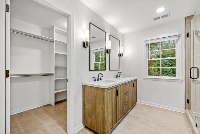 $319,000 | 3115 South Lafayette Circle, Memphis, TN 38111